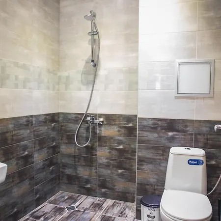 Bright For 5 Guests With Free Parking Appartamento Burgas
