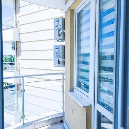 Appartamento Bright For 5 Guests With Free Parking