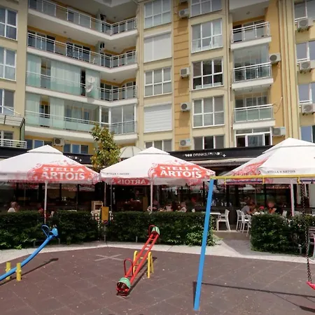 Bright For 5 Guests With Free Parking Burgas